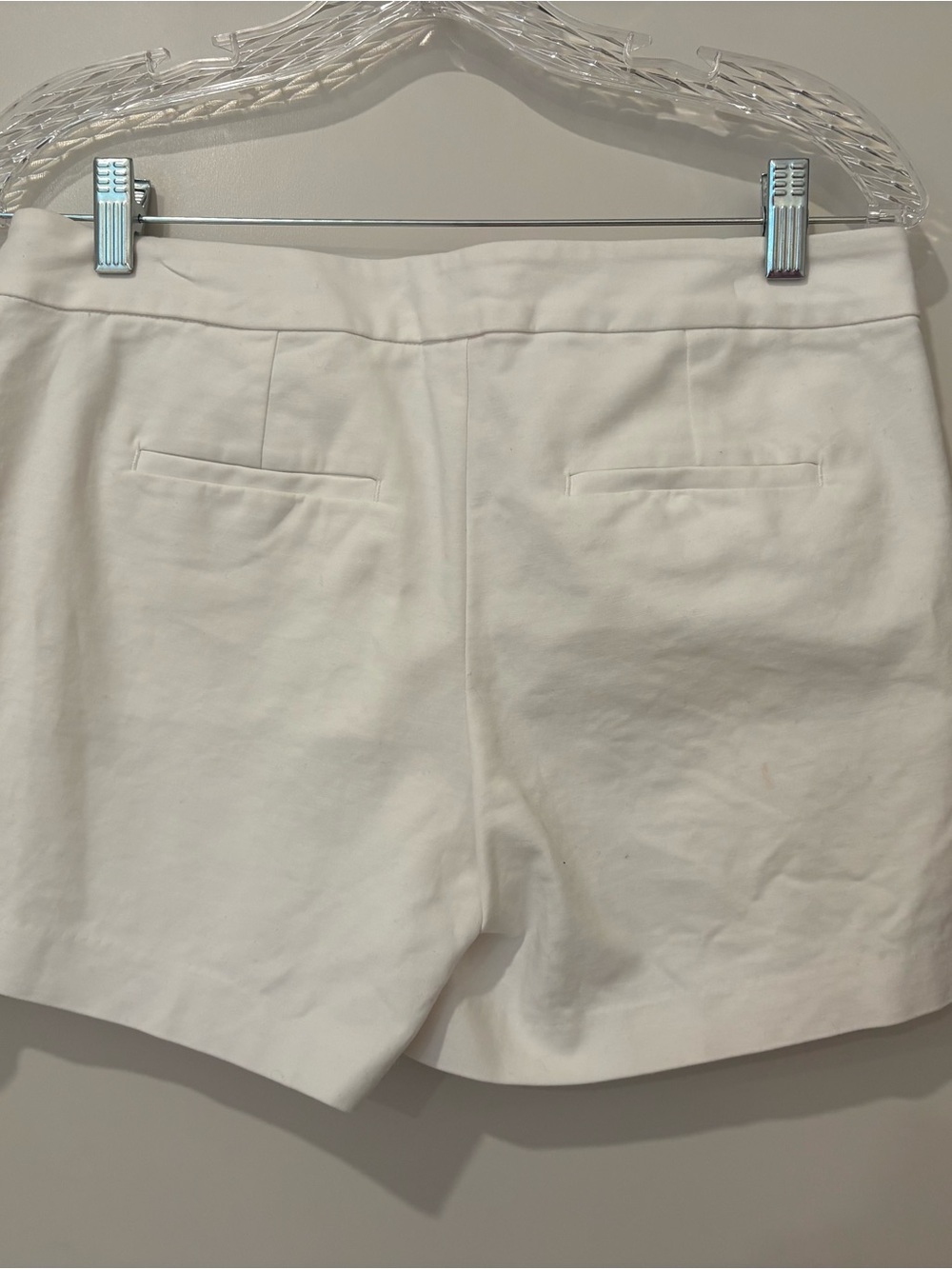 Lilly Pulitzer White Shorts Side Gold Button Tailored 4 - Picture 6 of 10